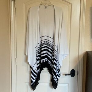 Chico’s Black White Open Front Sweater Ruana Kimono Shawl - One Size